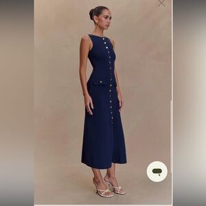 Sawyer Sleeveless Buttoned Maxi